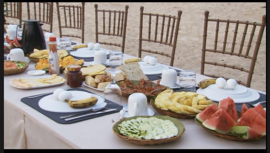 Million Dollar Island - Prachtige ontbijttafel met stilte voor de storm, na D-day is het feest!